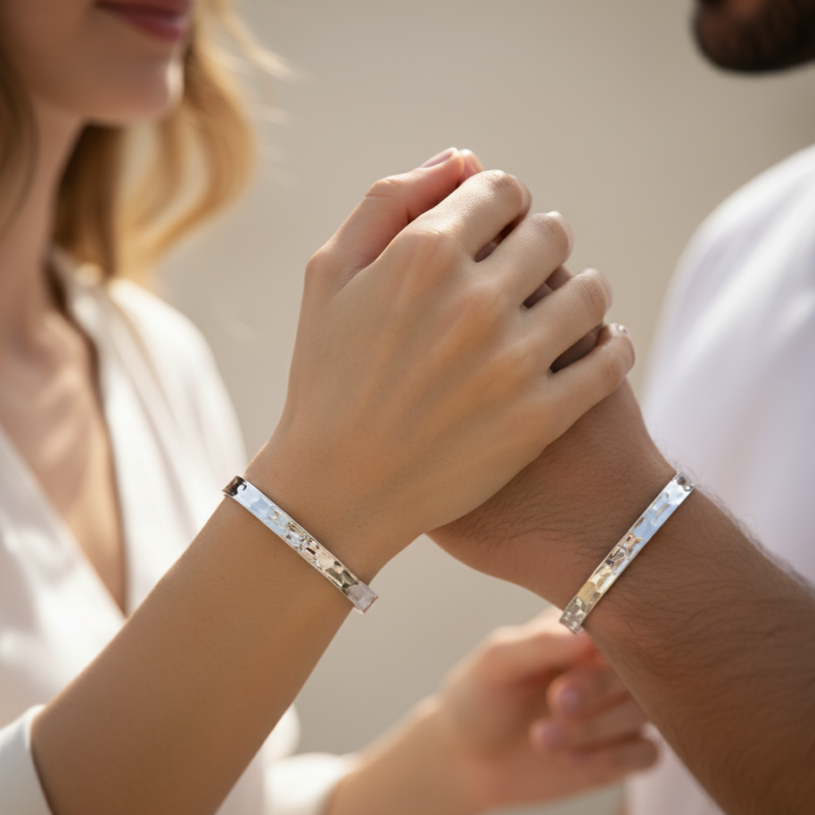 Touch-of-Wave Bracelet | For seamless love
