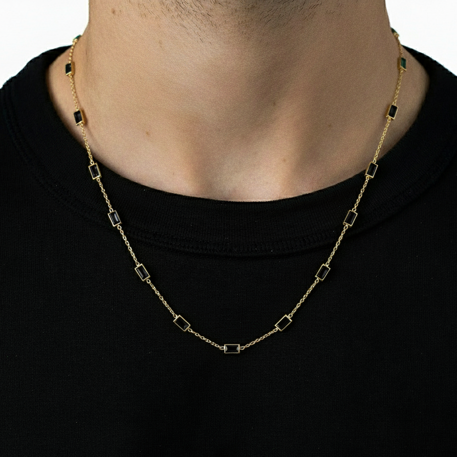 Minimalistic Black Gemstone Chain Gold