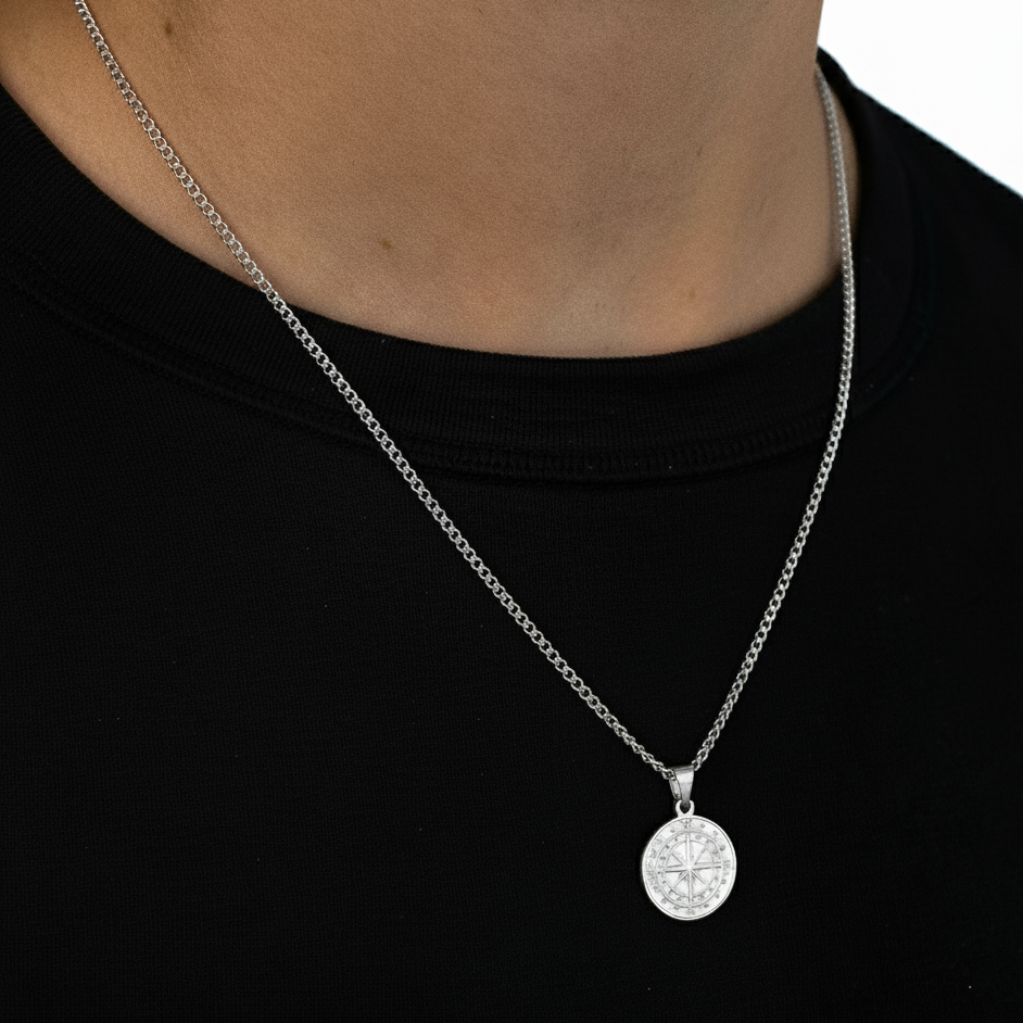Minimalistic Compass Pendant Silver