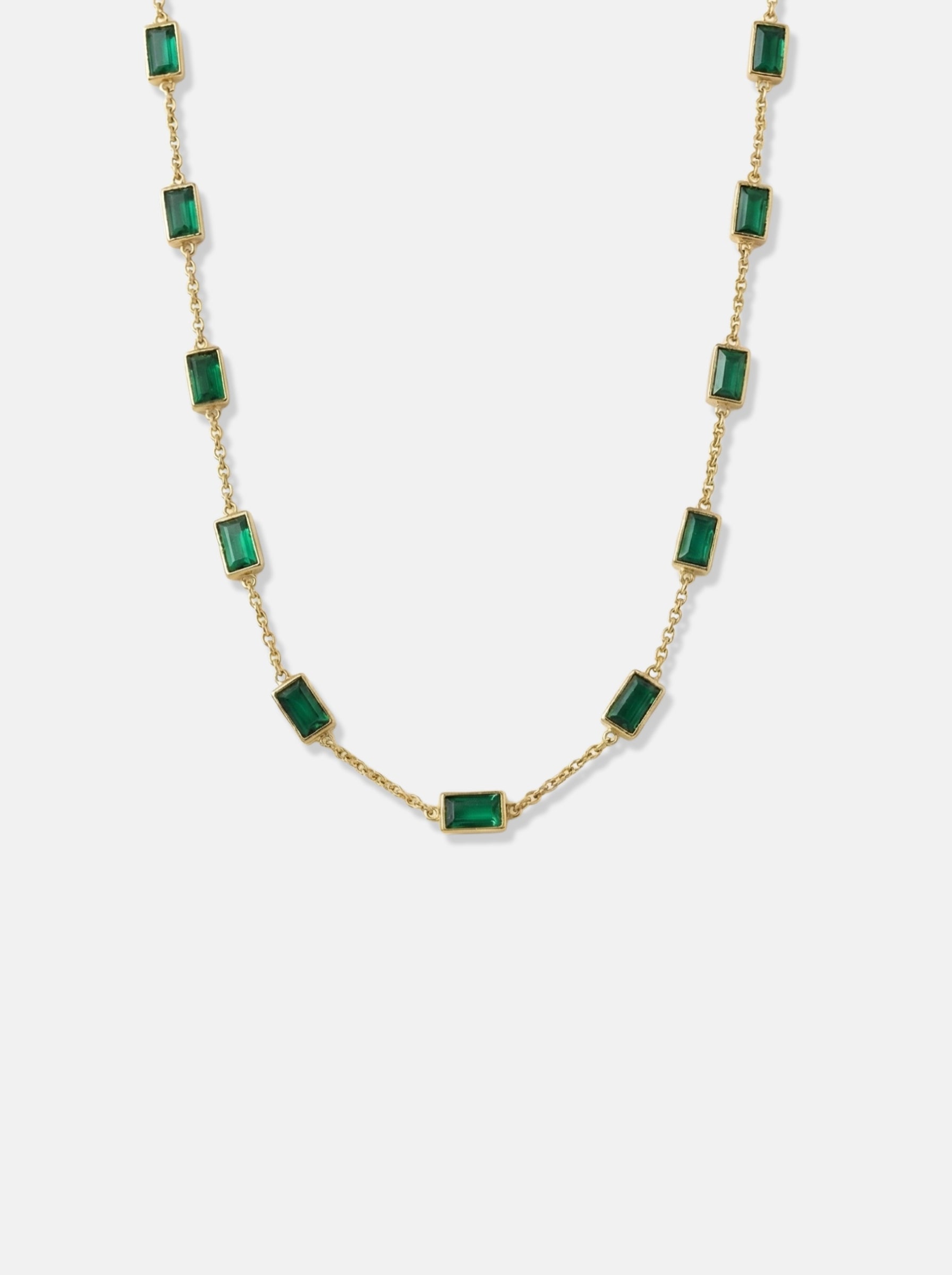 Minimalistic Green Gemstone Chain Gold
