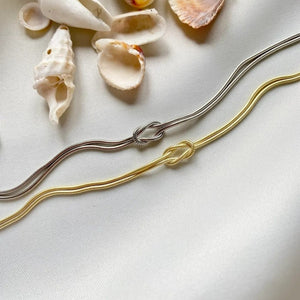 Minimalistic Infinity Bracelet Gold Silver