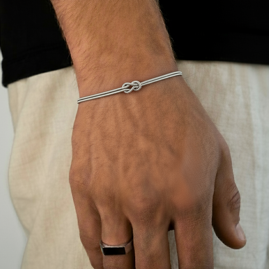 Minimalistic Infinity Bracelet Silver