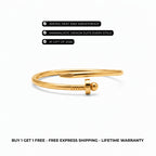 Minimalistic Nail Bracelet Gold