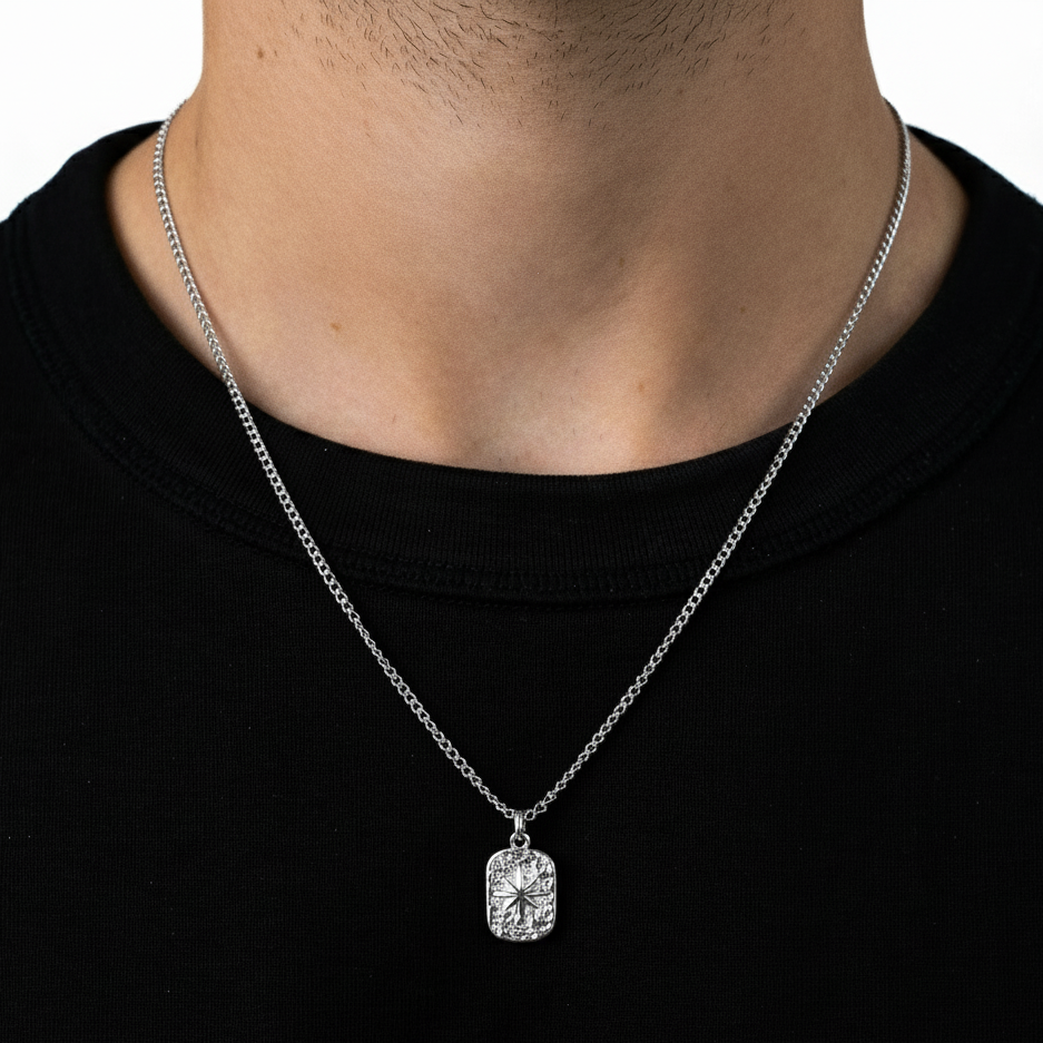 Minimalistic Northstar Pendant Chain Silver